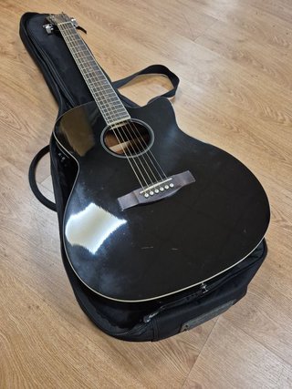 Guitarra Electroacústica Negra