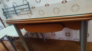 Mesa Cocina Extensible + 2 Sillas y Taburete