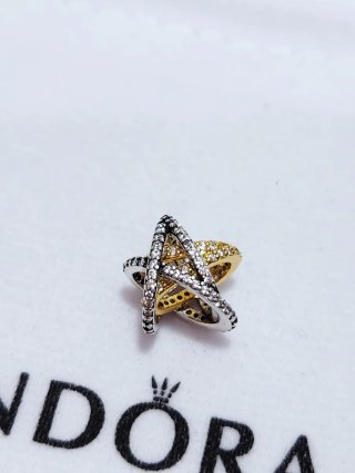 Charm Colgante Estrella Cruzada Brillante  Pandora