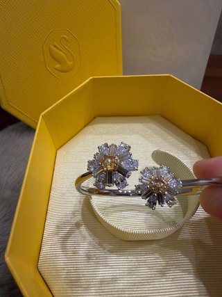 Pulsera Swarovski Flor Dorada y Plateada nueva!