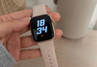 Apple Watch Series 10 Beige/Oro Nuevo