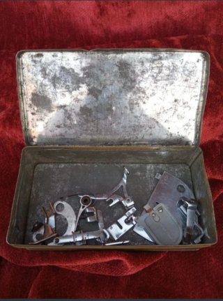 Caja Accesorios Máquina Coser Wartheim
