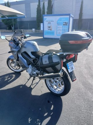 BMW F800GT Touring Moto Gris