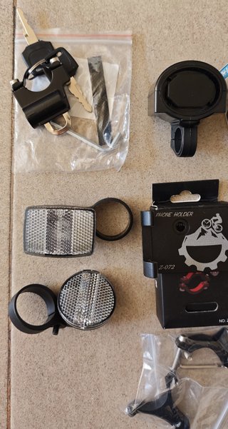 Lote Accesorios Bicicleta: Candado, Luces, Soporte