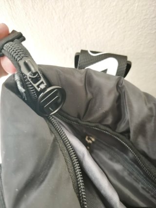 Bolso Fila acolchado negro