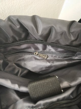 Bolso Fila acolchado negro