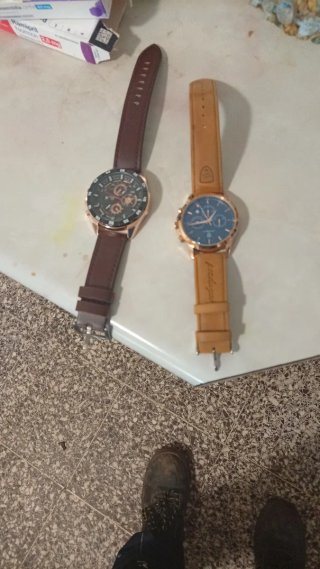 Relojes marrones