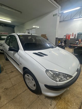 Peugeot 206 2002