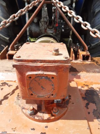 Desbrozadora de cadenas Tractor  de 160cm