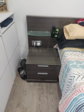 Armario corredero y cabecero con mesitas