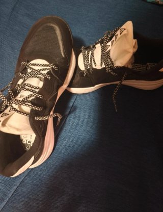 Zapatillas Nike ACG Negras y Blancas