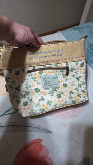 Bolso bandolera y tarjetero