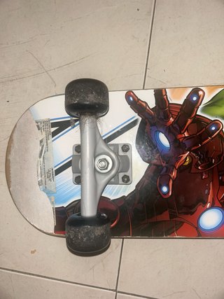 Monopatín Avengers Marvel