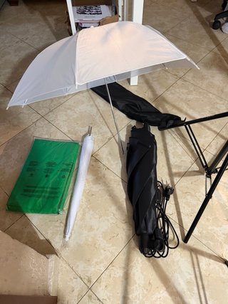 Equipo Creador Contenido EMART Soporte y Luces