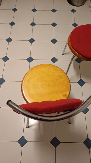 Sillas Cocina cromadas.