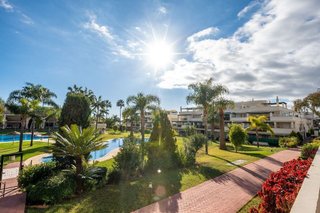 Piso en venta en Nueva Andalucía centro en Marbella