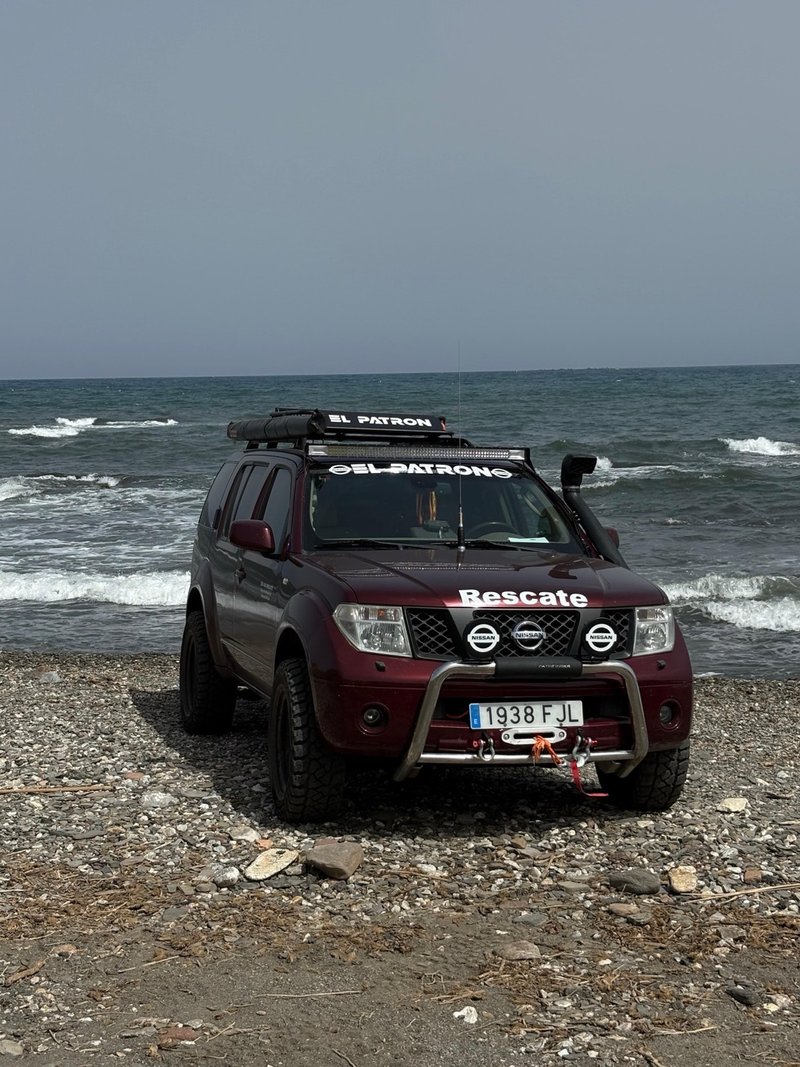 Nissan Pathfinder 2006 - foto 1