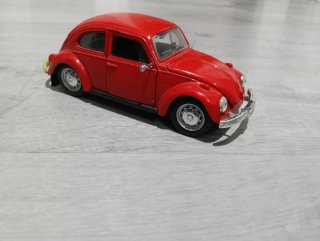 Coche Volkswagen Beetle 1:24 Rojo