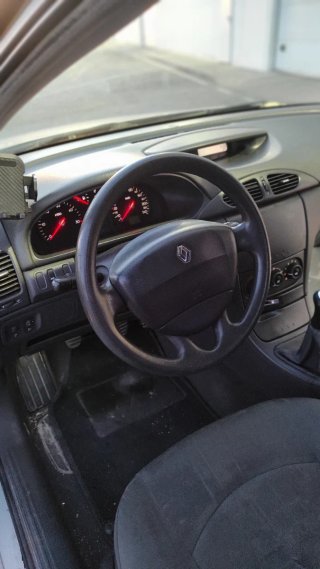 Renault Laguna único propietario.