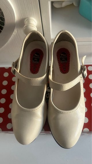 Zapatos Flamenca Niña Talla 32 Color Crema