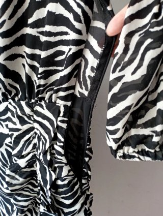 Vestido cebra Bershka M