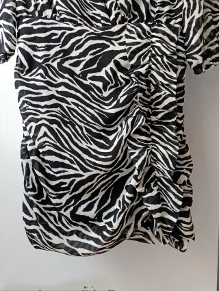Vestido cebra Bershka M