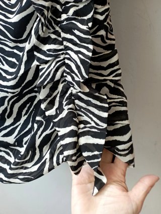 Vestido cebra Bershka M