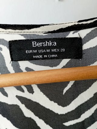 Vestido cebra Bershka M