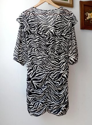 Vestido cebra Bershka M