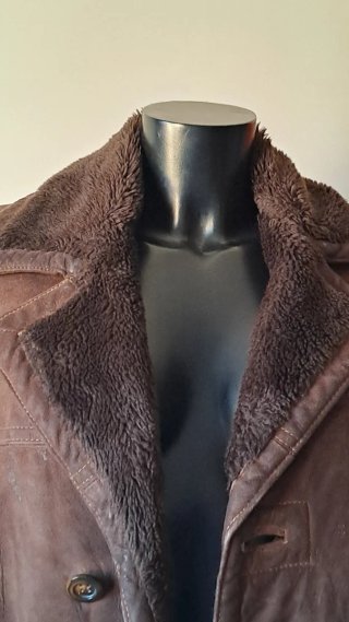 Chaquetón de piel vuelta marrón