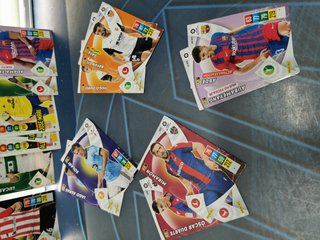 ADRENALYN , 48 cartas, de todo tipo, año temporada: 2021 2022, panini