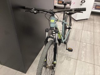 bicicleta carretera atractor trail