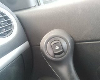 Mando elevalunas del der renault clio iii 5512799