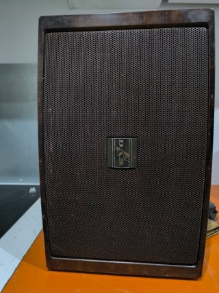 Altavoces DAS Marrones