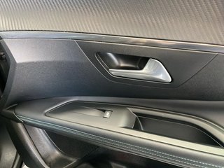 Peugeot 3008 Hybrid 225 e-EAT8 Allure