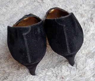 Zapatos de tacón Lorena negros y dorados T39