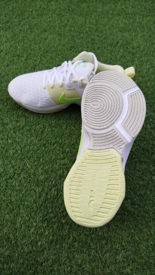 Nike Bella 6 Woman