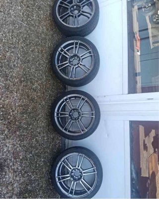 Vendo llanta de 4 agujeros doble medida