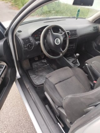 Volkswagen Golf 2004