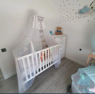 Dosel para cuna con estrellas y lazos