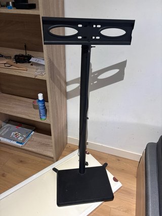 TV LG Negra con Soporte