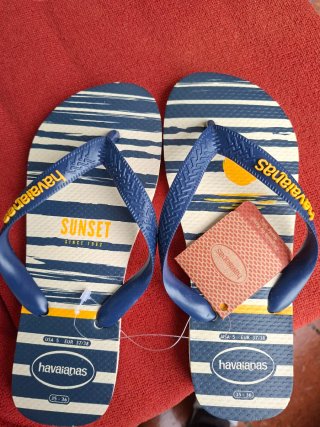 Havaianas Douradas e Rosa