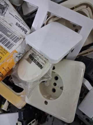 Mecanismos eléctricos variados