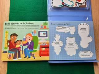 Libro juego "JUGAMOS A MÉDICOS" como nuevo