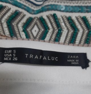 Falda corta pedrería multicolor