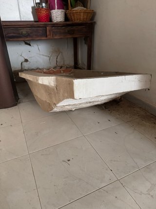 Pila de piedra antigua