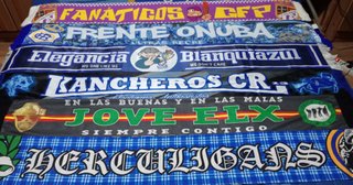 14 Bufandas y 2 banderas Ultras.275€ las que queda