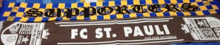14 Bufandas y 2 banderas Ultras.275€ las que queda