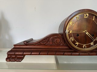 Reloj de mesa/chimenea grande de madera