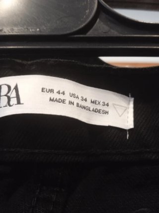 Pantalón Zara Negro Talla 42  con etiqueta